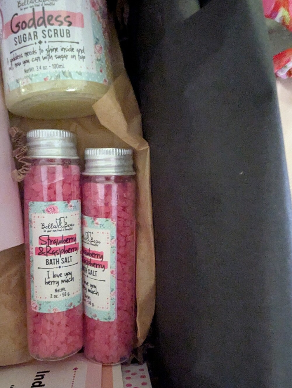 Subscription Box Items. - Picture 5 of 6